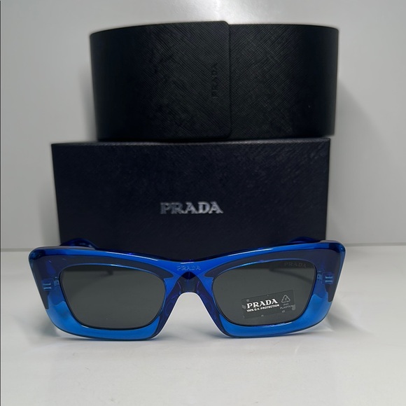 NEW Authentic Prada Cat Eye Sunglasses – PR 13ZS 18M5S0 Crystal Electric Blue - Picture 1 of 11